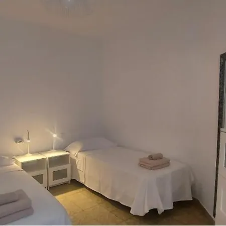 Minutes From Airport - 1 Apartamento